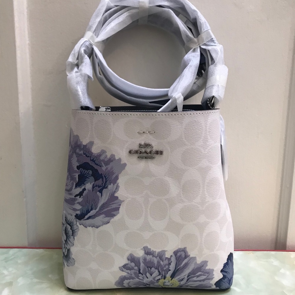 COACH Small Town Bucket Bag Kaffe Fassett Print